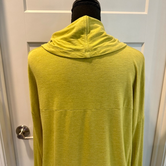 cabi Ease Turtleneck, #4193, S, EUC, Bright Moss - Picture 8 of 10
